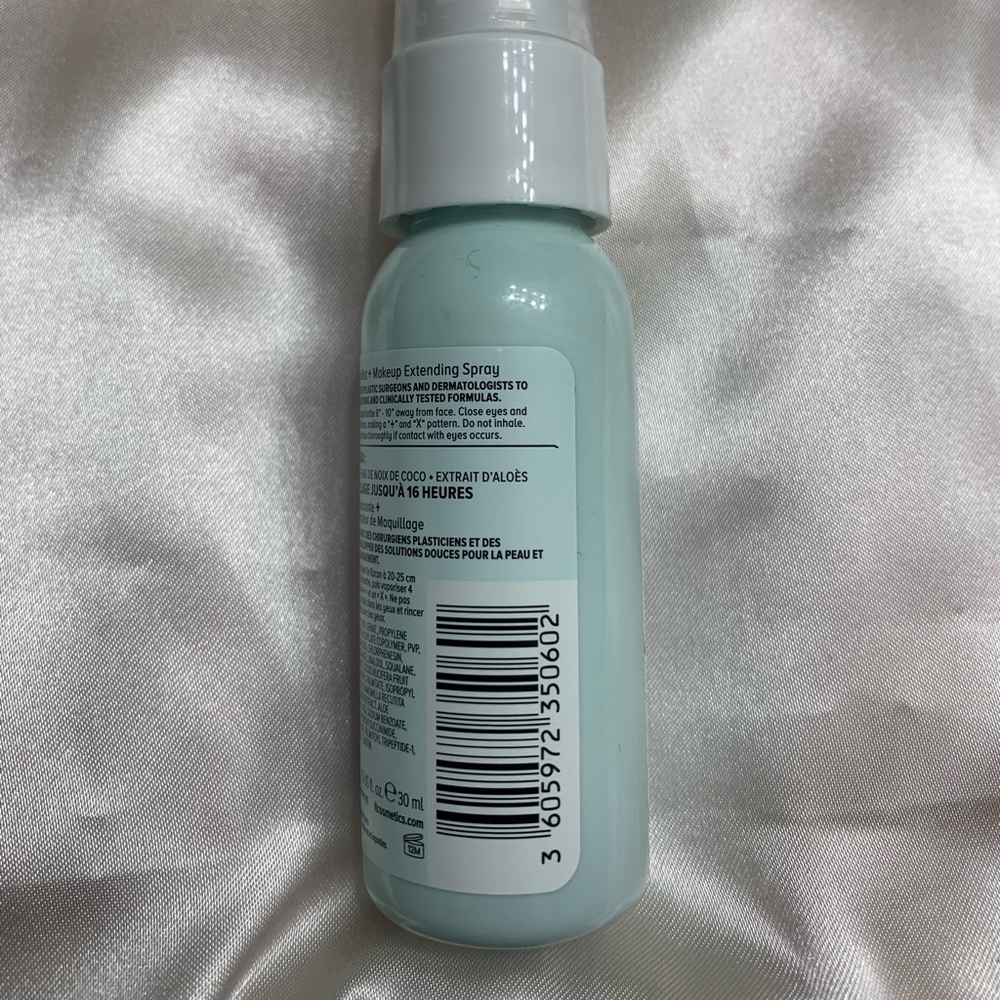 It CC+ Foundation Medium & Setting Spray Bundle - Picture 6 of 9